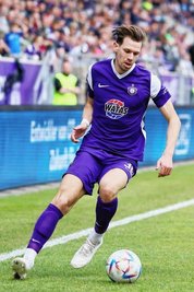 Will täglich Gas für den FC Erzgebirge geben: Mittelfeldspieler Maximilian Thiel - hier beim Heimspiel im März gegen 1860 München - kann nach seiner Leistung in Elversberg auf einen weiteren Startelfeinsatz hoffen. 