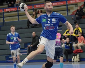 Marcel Schäfer als Routinier im Auer Juniorteam durfte mit den jungen Wilden jubeln: Gegen Jena tankte die Mannschaft mit einem 30:29 Selbstvertrauen für den bevorstehenden Kampf um den Klassenerhalt. 