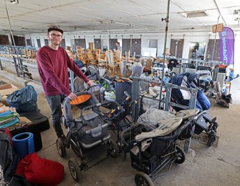 Im März war das Lager noch gut gefüllt. Mittlerweile kann Tommy Kotzur bei den Spenden nicht mehr aus dem Vollen schöpfen.