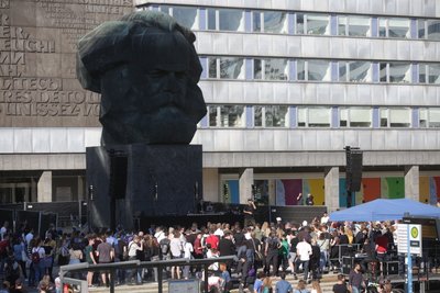 Etwa 400 - hauptsächlich junge - Fans besuchten am Samstag das Konzert am Kopp.