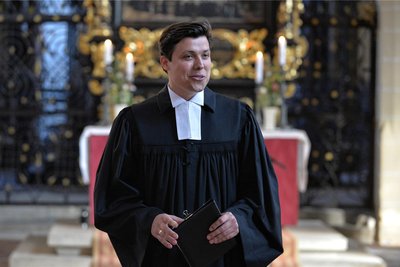 Großschirmas Pfarrer Justus Geilhufe betont: „Sein Tod ist uns als Kirchgemeinde eine Warnung, bei aller Auseinandersetzung nicht zu vergessen, dass jeder Politiker ein Mitmensch ist.“