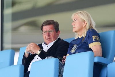 Der stellvertretende Vorstandsvorsitzende Siegfried Rümmler und Vorstandsvorsitzende Romy Polster.
