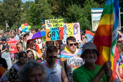 Rund 430 Menschen feierten 2024 in Plauen den Christopher Street-Day.