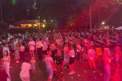 Beim Sommerfest 2025 in Freiberg-Zug wurde getanzt und gefeiert.