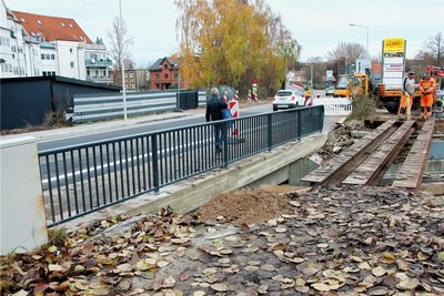 Am Mittwochnachmittag wird der Verkehr über die instand gesetzte Brücke über den Moritzbach freigegeben. 
