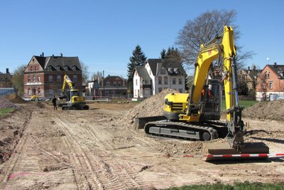 Der Pumptrack wird direkt in das Gelände des Simötiparkes integriert. Von dort sind es nur wenige Meter bis zum Radweg Waldheim - Rochlitz. Im Hintergrund: der ehemalige Wettiner Hof.