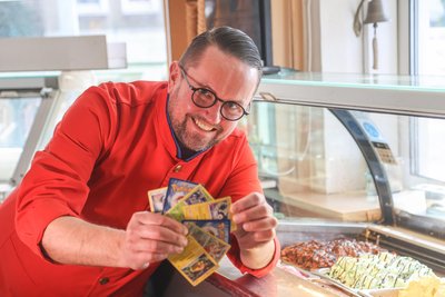 In Marschner’s Eiscafé in Siegmar gibt es bald Pokémon-Eis.