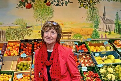Eva-Maria Prausa aus Werdau hatte einst für die Gemüseabteilung des Dorfladens ein großes Wandbild gemalt. 