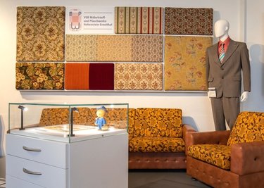 Aus dem Hohensteiner Möbelstoff wurden die typischen Möbel der 1970er- und 1980er-Jahre gefertigt.
