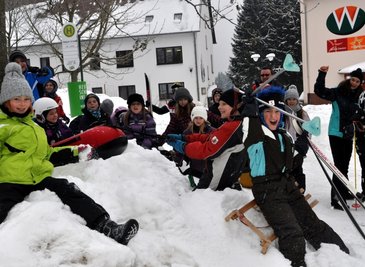 Kinder im Schnee