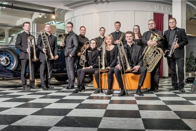 Das Sächsische Blechbläser Consort lädt am 27. Dezember zu weihnachtlicher Blechbläsermusik ins Neuberinhaus Reichenbach ein. 