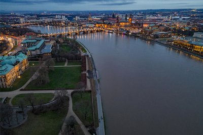 Dresden: Für den Elb-Pegel in der Landeshauptstadt gilt voraussichtlich ab Mittwochvormittag Alarmstufe 1.