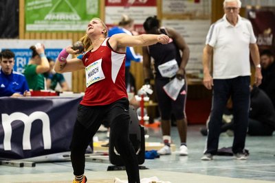 Lokalmatadorin Katharina Maisch im Ring in Aktion.