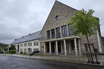 Fast eine Million Euro investiert Bad Elster ins Schulgebäude an der Hagerstraße.