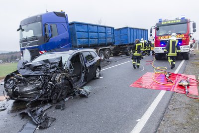 Die S 258 blieb nach dem Unfall über Stunden voll gesperrt.