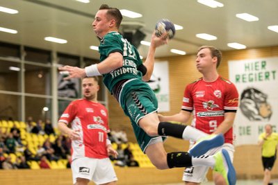 Comeback: In der Hinrunde der Saison war Yannik Tischendorf noch im Trikot der HSG II in der Verbandsliga aufgelaufen (hier gegen Union Chemnitz) und hatte in 10 Partien 48 Tore markiert. Inzwischen hat er schon wieder drei Oberliga-Spiele absolviert und konnte sich dabei sechsmal in die Torschützenliste eintragen.