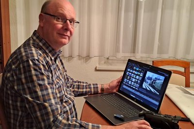 Joachim Burkhardt hat viel Zeit und Mühe investiert, um alle gezeigten Filme so zu bearbeiten, dass sie ins Drehbuch des Filmabends passen.