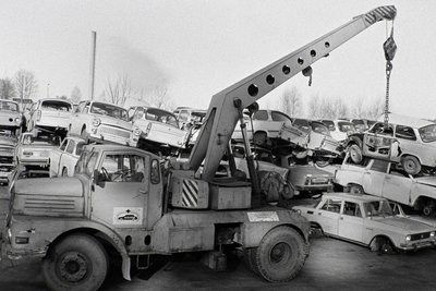 Eine Autoverwertung in Lichtenstein im Jahre 1992. Viele wollten ihre DDR-Autos nicht mehr.
