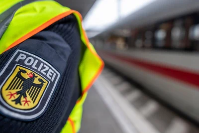 Der Mann ging den Bundespolizisten bei einer Kontrolle am Samstag gegen 3.30 Uhr am Chemnitzer Hauptbahnhof ins Netz.