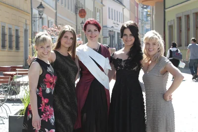 Bewerberinnen vor der Wahl im Sommer 2017 (von links): Natalie Schmidt, Barbara Riss (die bis Juni 2021 amtierende Spitzenprinzessin), die damalige Spitzenprinzessin Rika Maetzig, Jamie Lee Eileen Arnold sowie Susan Koczy. 