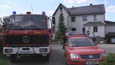 Am Brandort waren 35 Kameraden der Freiwilligen Feuerwehr Reichenbach im Einsatz.