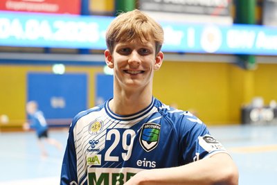 Eigener Nachwuchs: Rechtsaußen Johannes Voß ist 18 Jahre jung und erhielt jetzt erste Einsatzzeiten im Drittliga-Team des EHV.