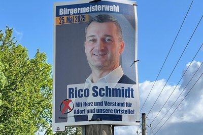 Auch als einziger Kandidat für die Bürgermeisterwahl am 25. Mai verzichtete Rico Schmidt nicht auf Wahlplakate.