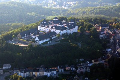 Das neue Kutschenmuseum im früheren Pferdestall ist ein weiterer Besuchermagnet im Schloss Augustusburg, das nicht nur mit seiner reizvollen Lage punktet.