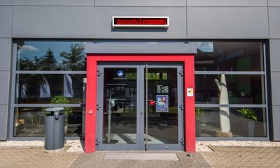 Am Freitag informierte die Stadt, dass die Halle geschlossen bleiben muss, Grund: der Corona-Selbsttest einer Mitarbeiterin war positiv. 