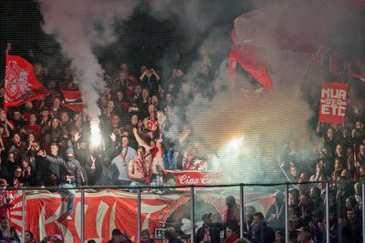 Eine von Fans initiierte Online-Petition soll fortgeführt werden.