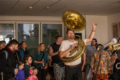 Die Musiker von Banda Comunale sorgten am Samstag im Oberen Bahnhof für gute Laune.