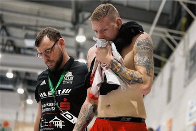 Felix Uhlig (rechts) kann nach seinen Verletzungen wieder auf Kurzeinsätze hoffen. 