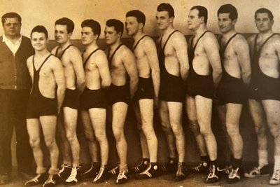 Heinz Fleischer (6. von links) als Aktiver in der Gelenauer Mannschaft von 1959.