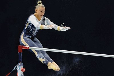 Die Chemnitzerin Emma Malewski turnte wegen ihrer Fußverletzung nur drei Geräte. 