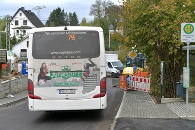Die Brücke in Kleinwaltersdorf ist wieder für den Fahrzeugverkehr freigegeben.