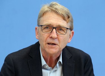 Helmut Frister betont, dass digitale Angebote eine wichtige Rolle bei der Erfüllung der Kommunikations- und Informationsbedürfnisse von Kindern und Jugendlichen spielen. (Archivbild)