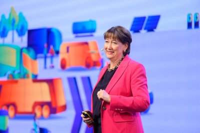„Wenn das Auto nicht geladen werden kann, wird es nicht gekauft“: Hildegard Müller, Präsidentin des Verbandes der Automobilindustrie.