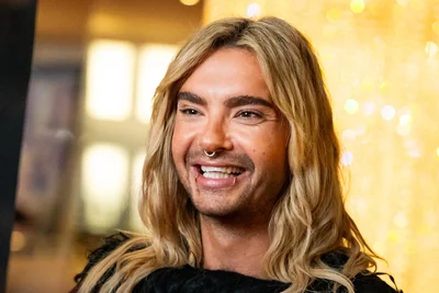 Bill Kaulitz hat Grund zum Lachen. Ihm gelingt offenbar ein weiterer Karriereschritt. Der Tokio-Hotel-Sänger wird Schauspieler.
