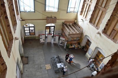 Die Bahnhofshalle am Tag des offenen Denkmals im September 2021. Schon damals war das Haus eine Baustelle.