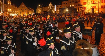 2009 verfolgten gut 3000 Besucher die Bergparade in Mittweida.