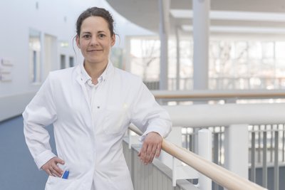 Dr. Eva Althausen ist Oberärztin für Neurologie am Kreiskrankenhaus Freiberg.