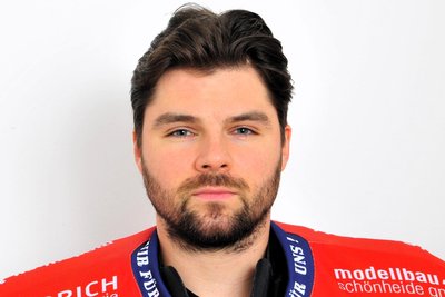 Nico Stark komplettiert das Schönheider Torwart-Quartett für die neue Spielzeit.