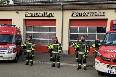Die Wehr in Pose.