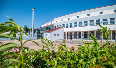 Die Thalheimer Grundschule. Problem: Wo ist Platz für die Hortkinder? 