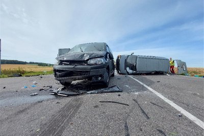 Mehrere Rettungswagen und zwei Rettungshubschrauber waren am Lichtenberger Kreuz im Einsatz.