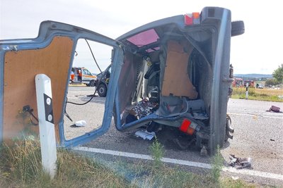 Bilanz des Verkehrsunfalls am Lichtenberger Kreuz: drei beteiligte Fahrzeuge, sechs Verletzte und rund 40.000 Euro Sachschaden.