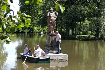 Im Sommer 2014 wurde der Zustand der Neptuns begutachtet. Ergebnis: Die Figur wurde entfernt, bevor sie ganz zusammenfällt.