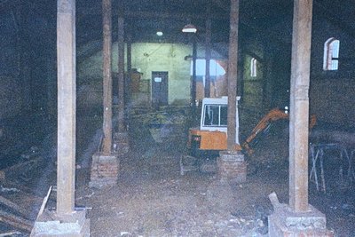 2005 war der Umbau des Mylauer Güterschuppens zum Blumenstübel in vollem Gange.