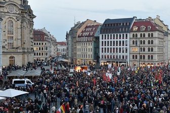 9000 Demonstranten bei Pegida -