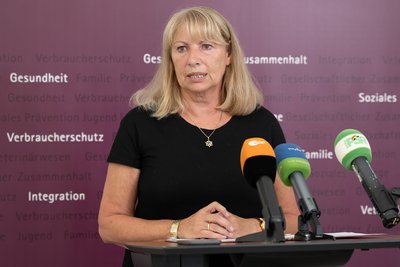 Petra Köpping - Seit knapp neun Jahren für Integration in Sachsen zuständig: Sozialministerin Petra Köpping (SPD/65).